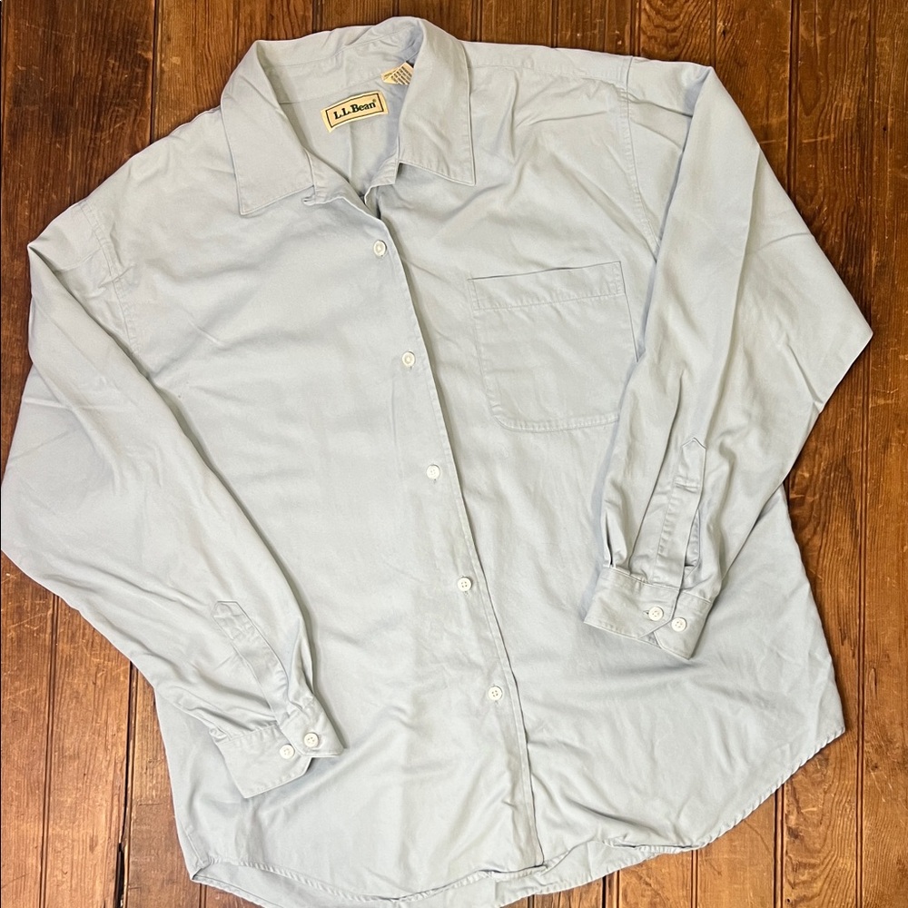 Women’s vintage 80’s L.L. Bean Sky Blue Casual Shirt blouse